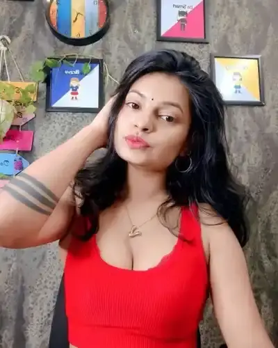 Call Girls Service in Teen Hath Naka